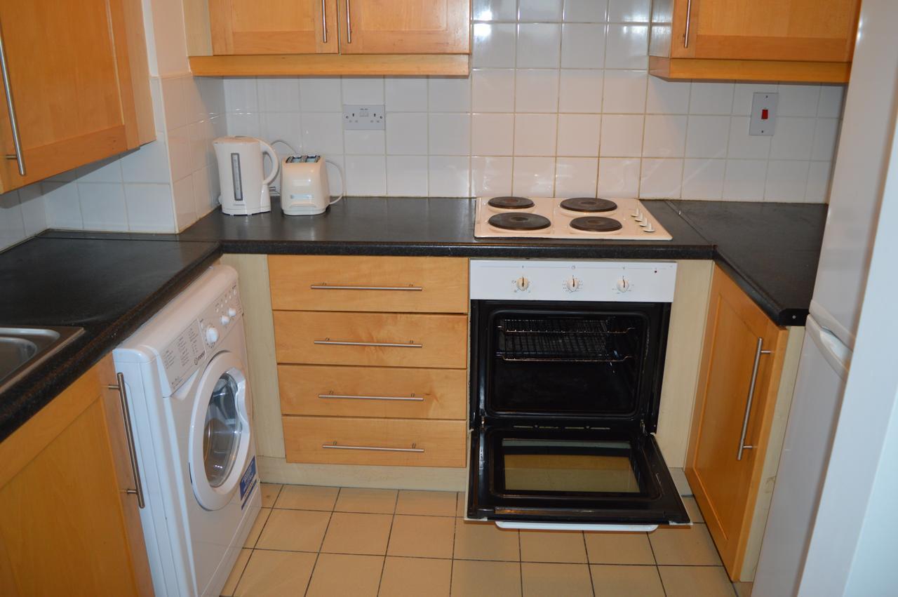 The Sentinel Tower Airport Apartments Ballymun Extérieur photo