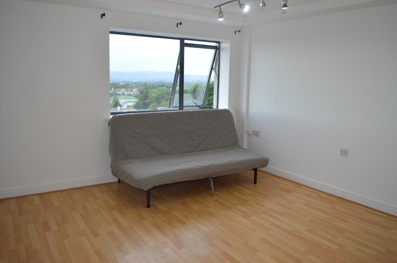 The Sentinel Tower Airport Apartments Ballymun Extérieur photo
