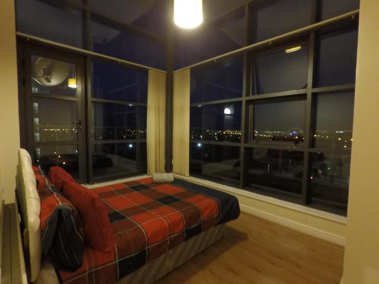 The Sentinel Tower Airport Apartments Ballymun Extérieur photo